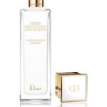 christian dior prestige l oleo essence lumiere brightening peeling lotion 150 ml 1746091591 1